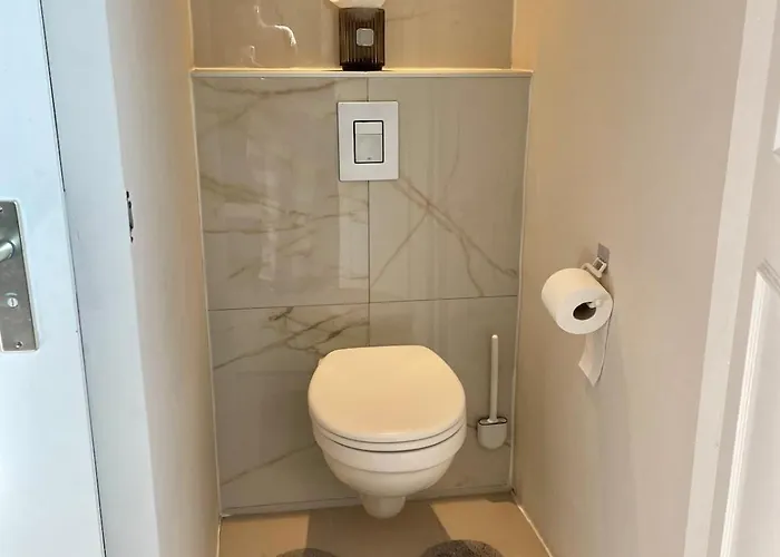 Cozy And Private Close To The Oss