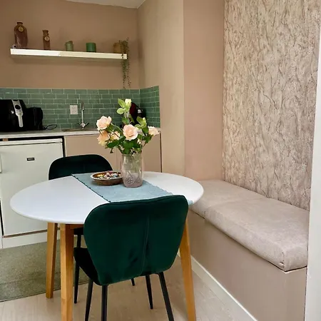 Cozy And Private Close To The Apartmán *