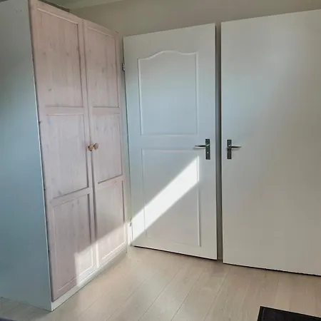 Cozy And Private Close To The * Oss